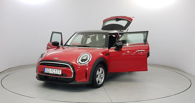 MINI Cooper cena 85900 przebieg: 31000, rok produkcji 2022 z Międzyzdroje małe 596
